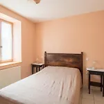 Holiday home Goulapie, Village De Saint-Quentin-sur-Sauxillanges