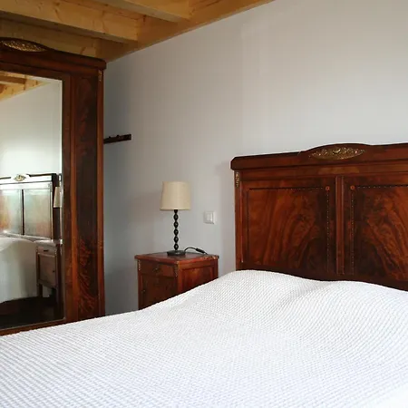 別荘 Goulapie, Village De *