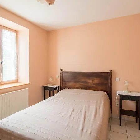 Holiday home Goulapie, Village De Saint-Quentin-sur-Sauxillanges