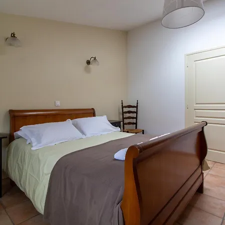 Goulapie, Village De 別荘