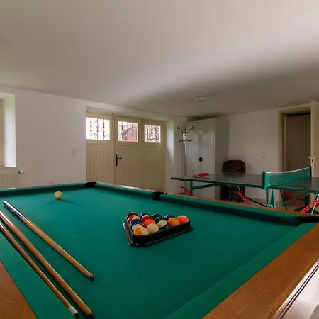 別荘 Goulapie, Village De *