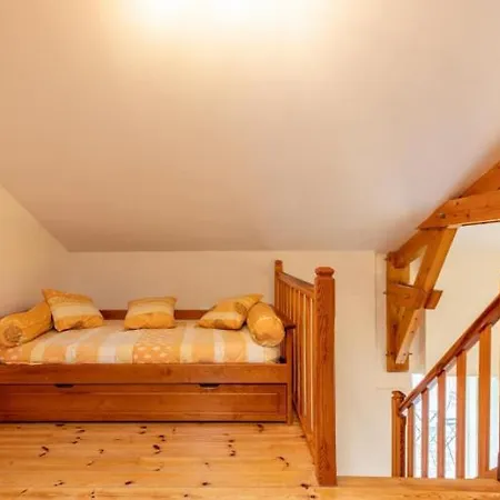 別荘 Goulapie, Village De *