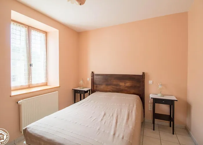 Holiday home Goulapie, Village De Saint-Quentin-sur-Sauxillanges